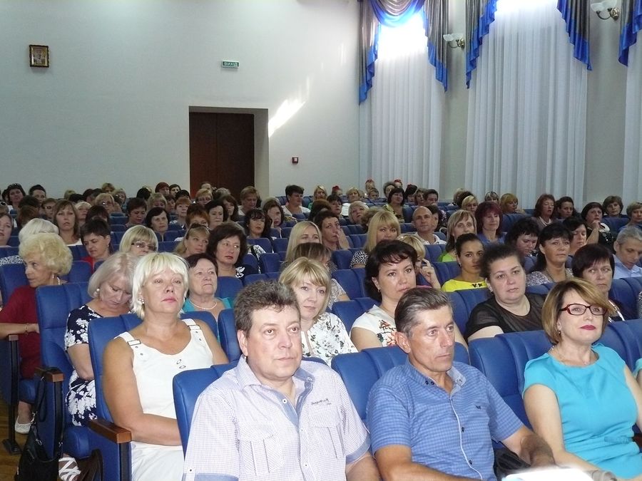 з новими сподіваннями: освітяни дали старт новому навчальному року. Зображення 1