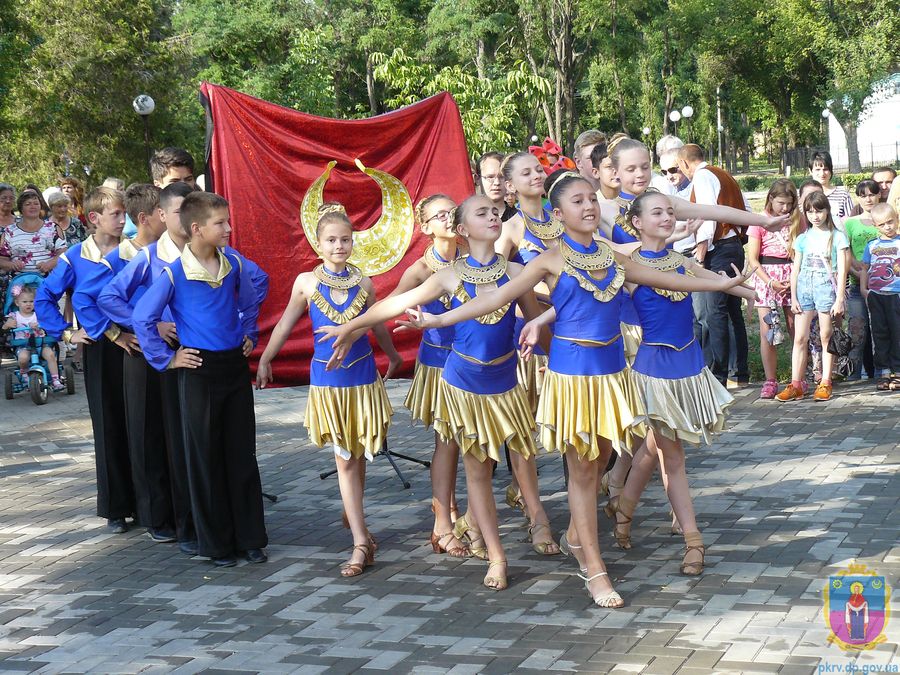у міському парку відкрито пам’ятний знак. Зображення 2