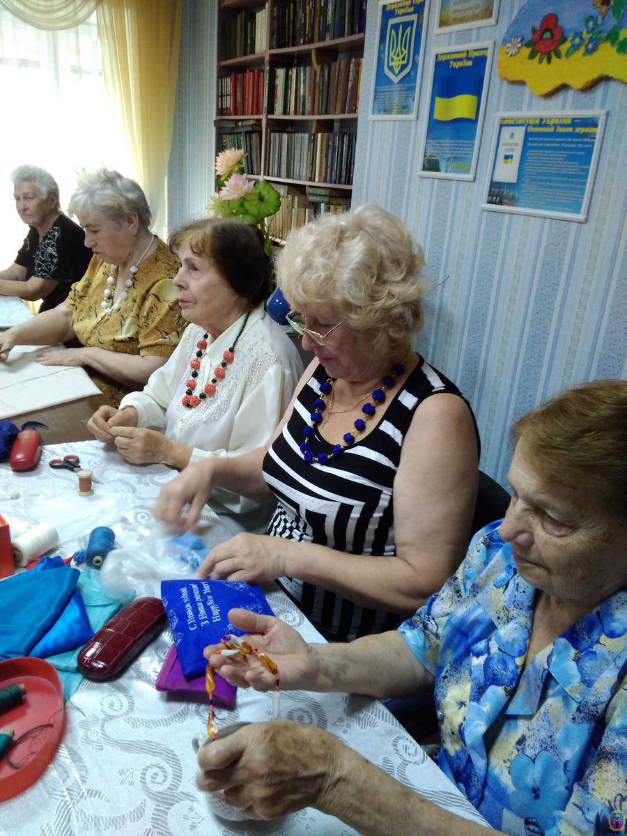 «сучасні майстрині» з територіального центру. Зображення 1