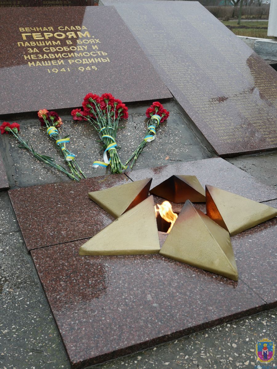 покров відзначив 74 річницю звільнення міста від фашистських загарбників. Зображення 1