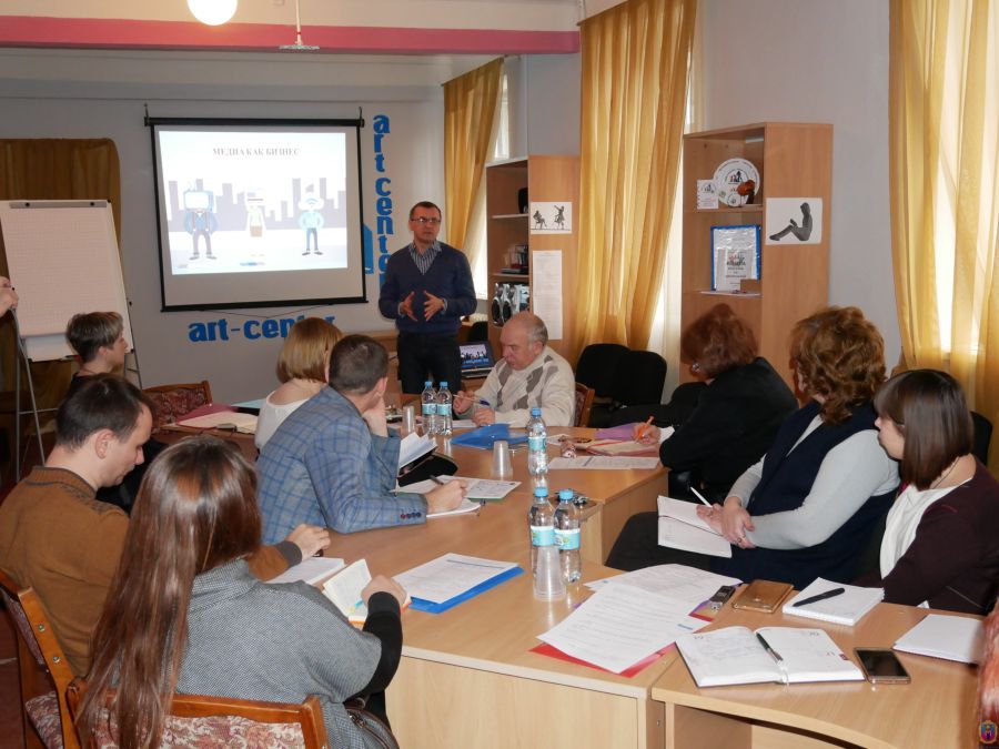 обговорювали сучасні виклики медіапростору. Зображення 1