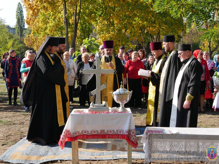 у покрові освятили хрест на місці будівництва майбутнього православного храму. Зображення 1