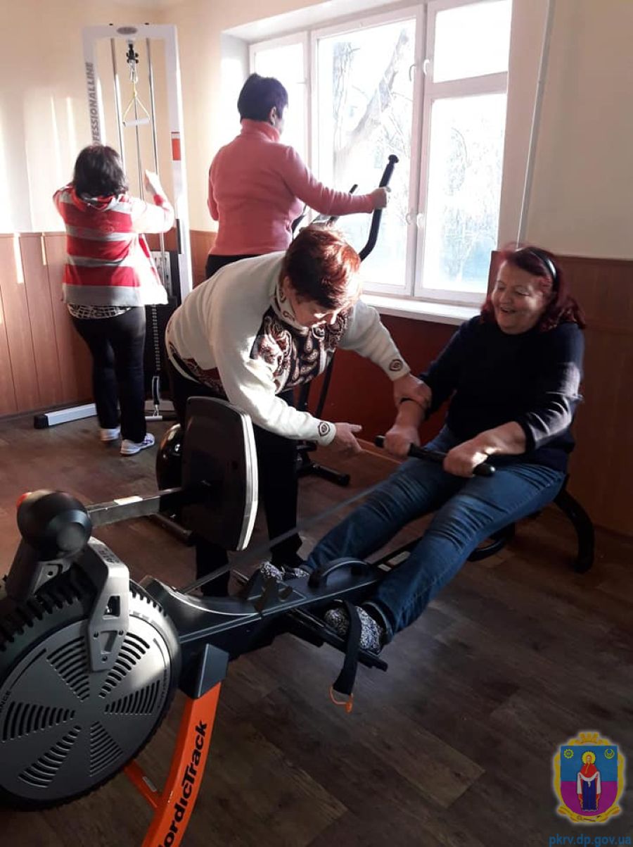 “спортивні бабусі” проводять заняття у центрі психо-фізичної реабілітації ветеранів ато . Зображення 1