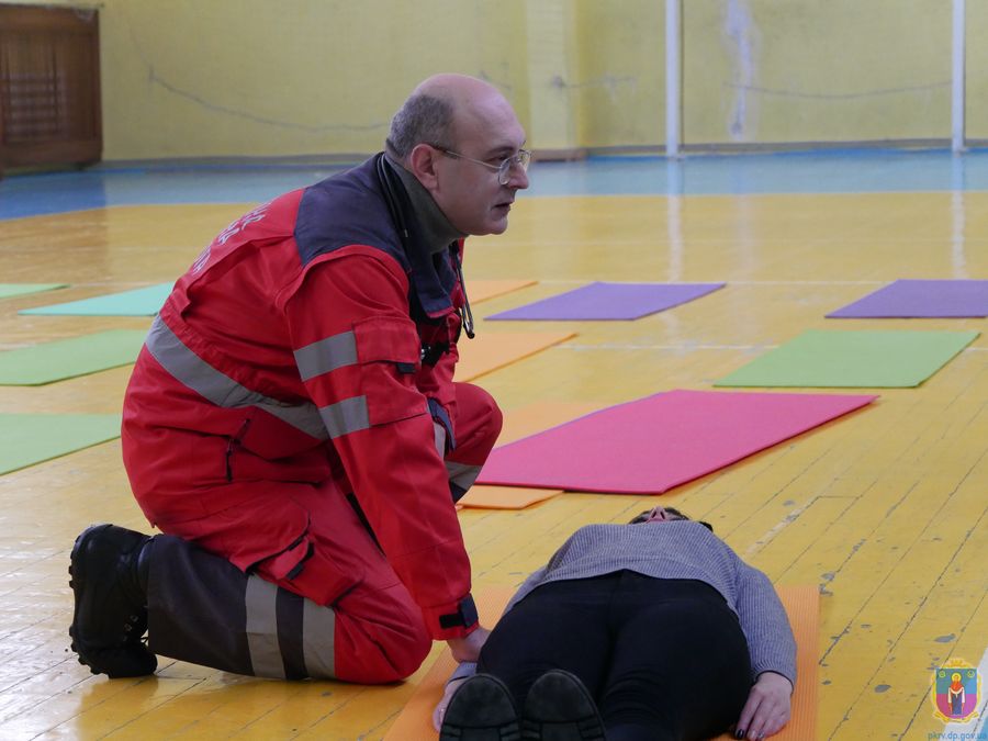 “спортивних бабусь” навчали правилам надання екстреної медичної допомоги. Зображення 2