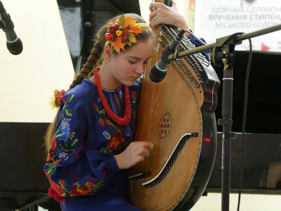 топ -10. у покрові вітали стипендіатів міського голови. Зображення 6